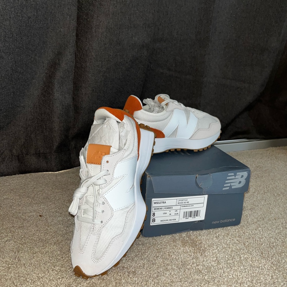 NEW BALANCE WOMENS 327 Sneakers